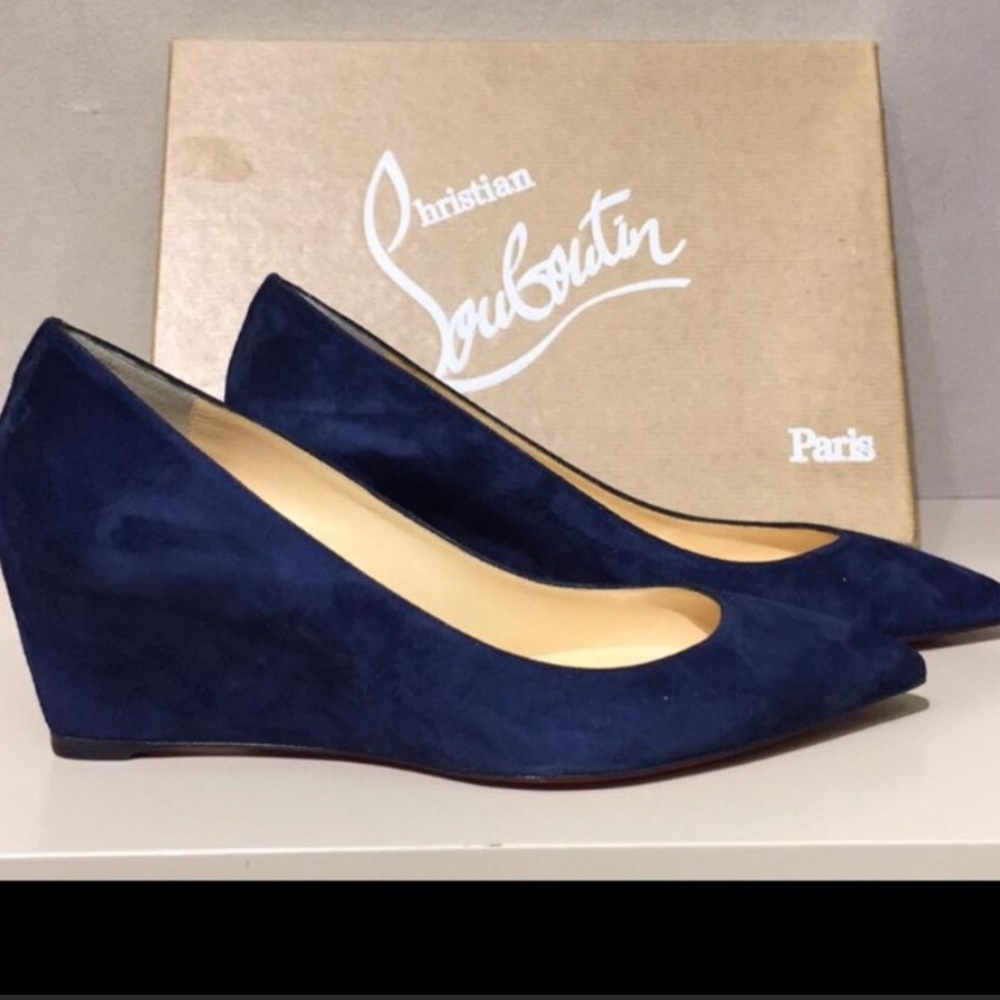 SOLD!! ❌- Christian Louboutin Pepina - Navy Suede
